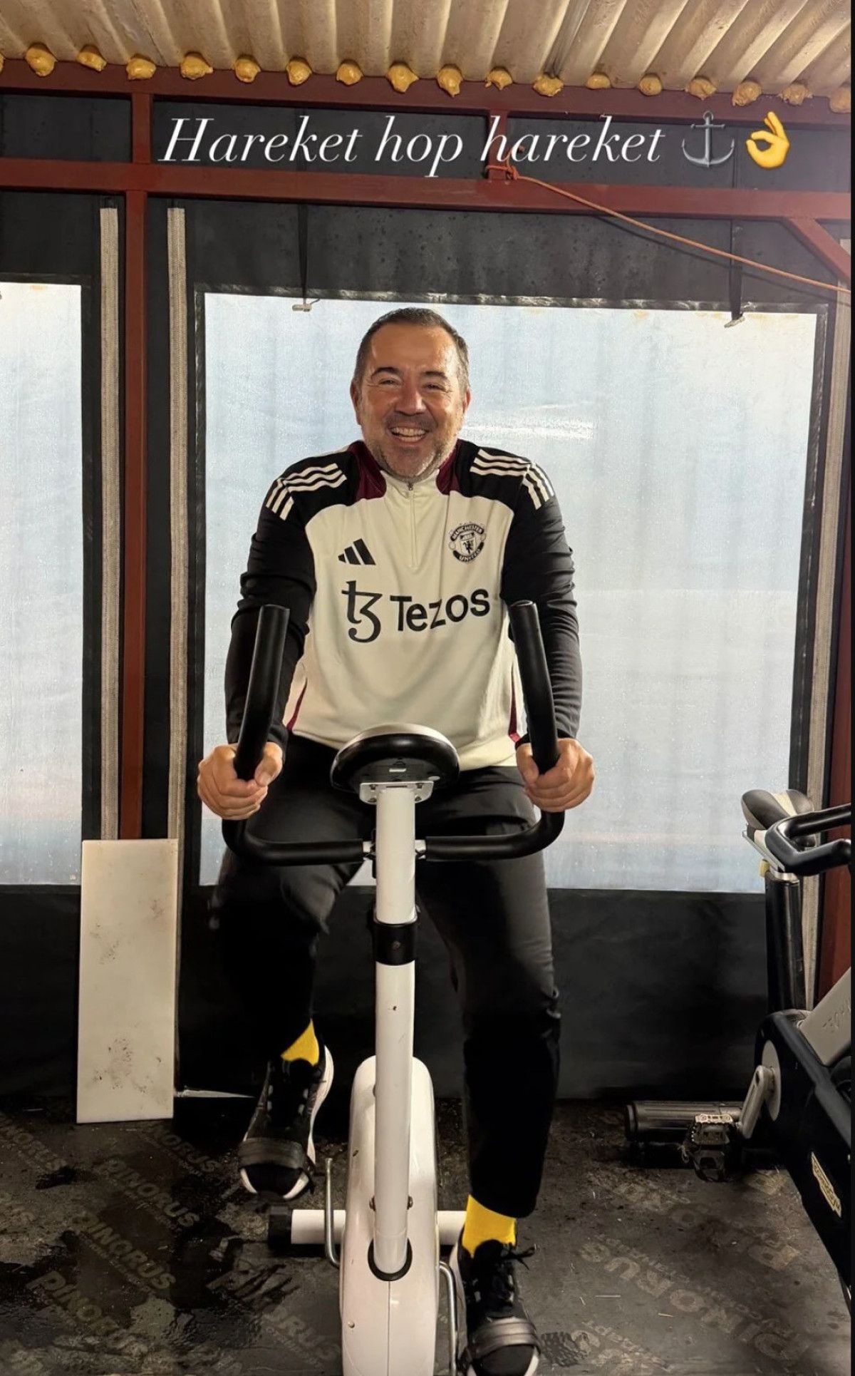 Ata Demirer'in Yeni Görünümü ve Spor Hayatı