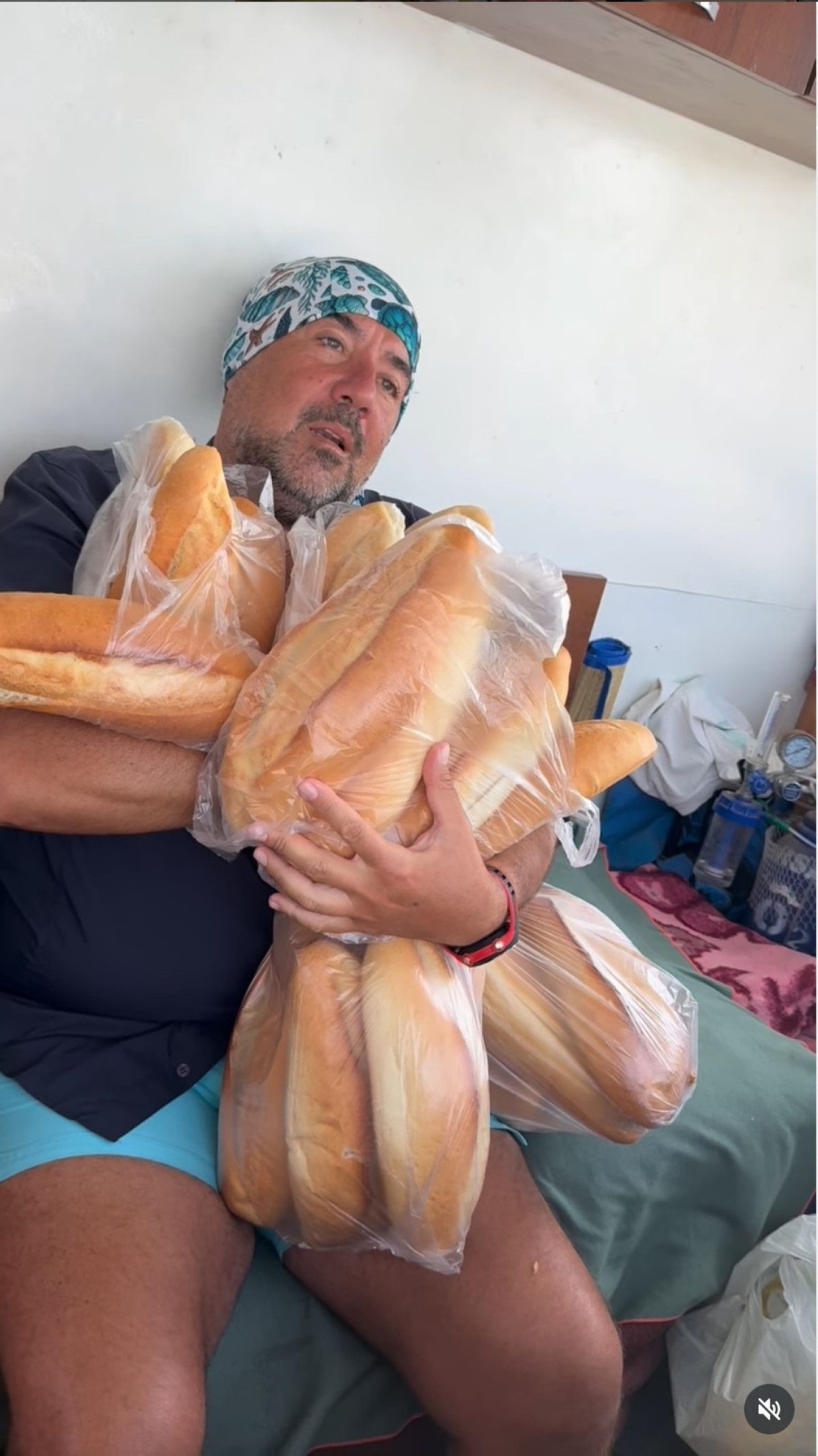 Ata Demirer'in Yeni Görünümü ve Spor Hayatı