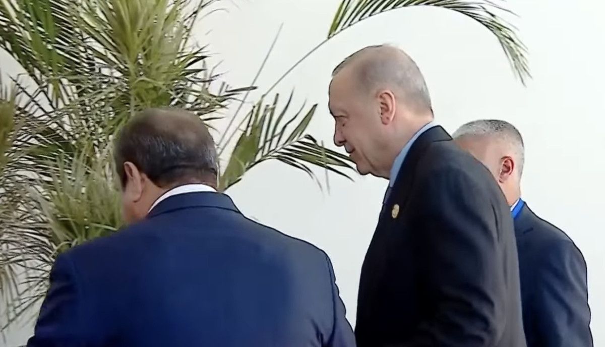 Mısır'daki Zirveyle Gazze Barışına Doğru Yeni Adımlar: Esir Değişimi ve Uluslararası Katılım