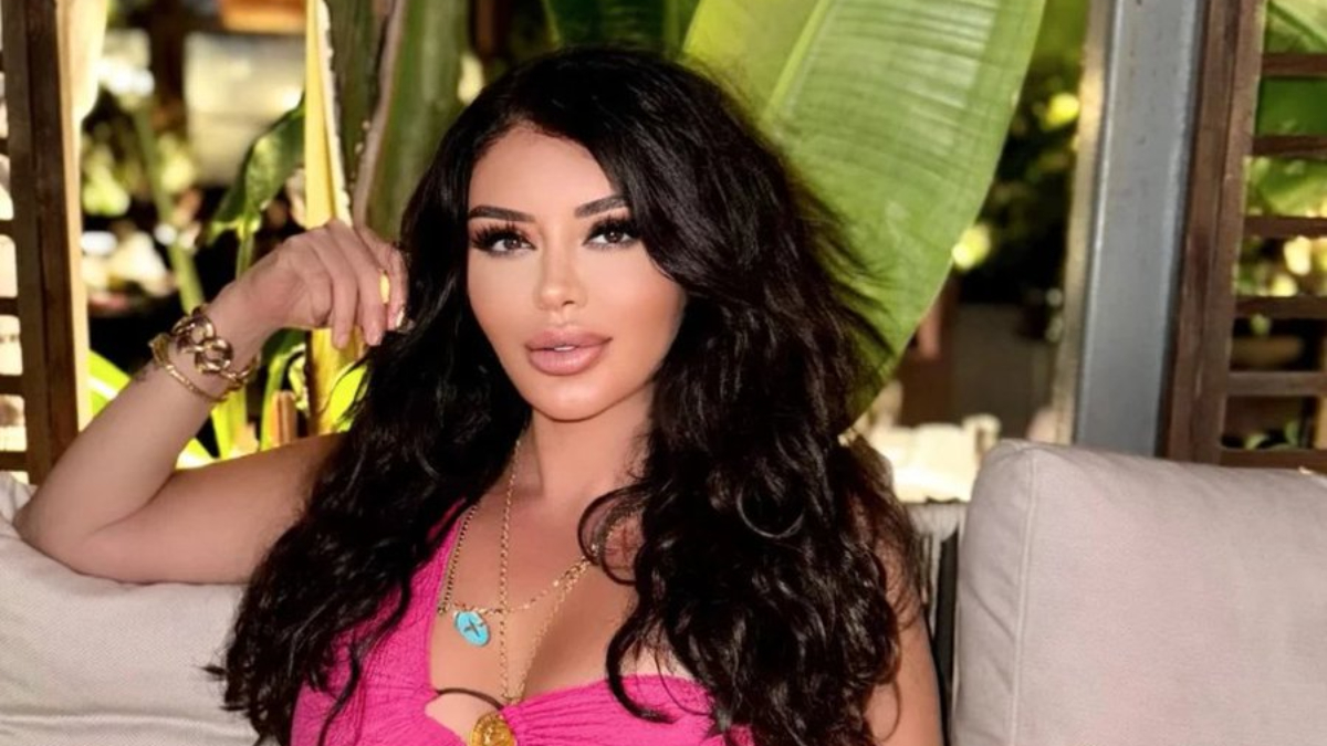 Ebru Polat kombinini eleştirenlere cevap verdi: