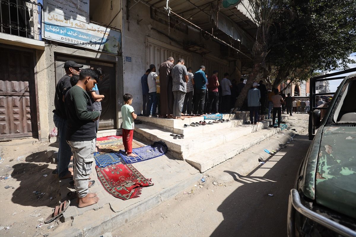 Gazze’de Ateşkes Sonrası İlk Cuma Namazı ve Bölge Gündemi