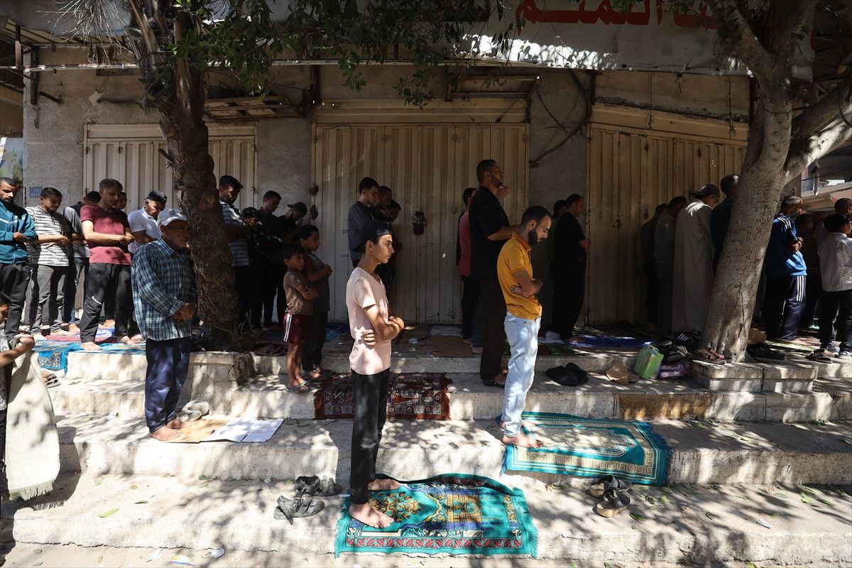 Gazze’de Ateşkes Sonrası İlk Cuma Namazı ve Bölge Gündemi