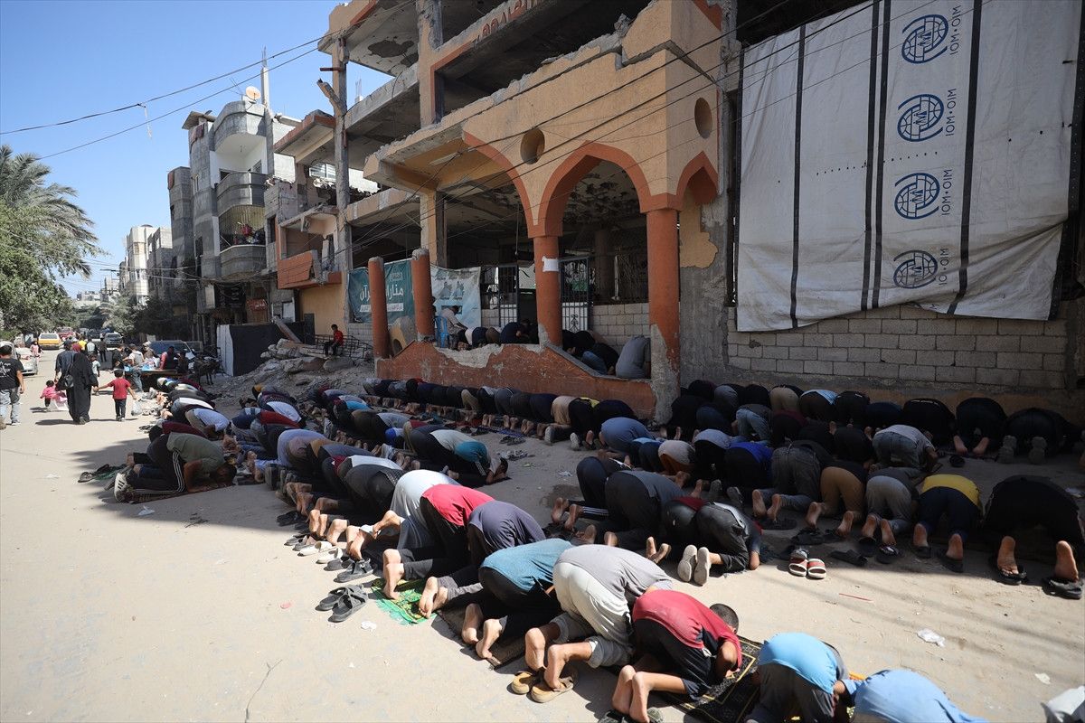 Gazze’de Ateşkes Sonrası İlk Cuma Namazı ve Bölge Gündemi