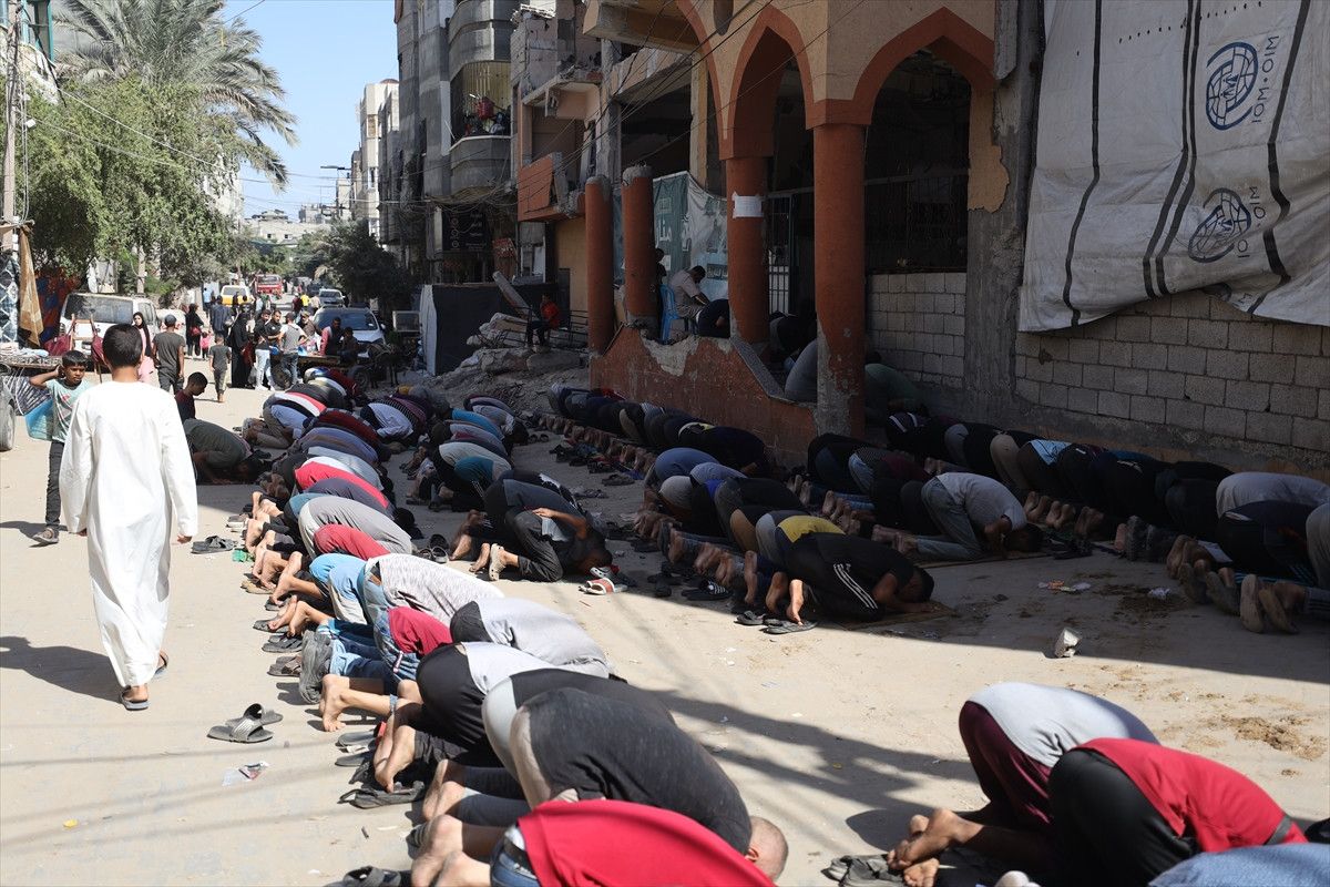 Gazze’de Ateşkes Sonrası İlk Cuma Namazı ve Bölge Gündemi