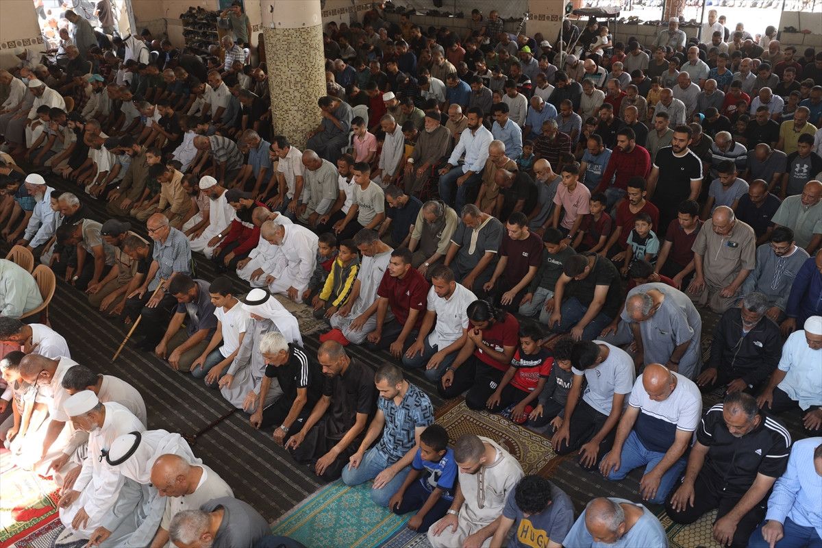 Gazze’de Ateşkes Sonrası İlk Cuma Namazı ve Bölge Gündemi