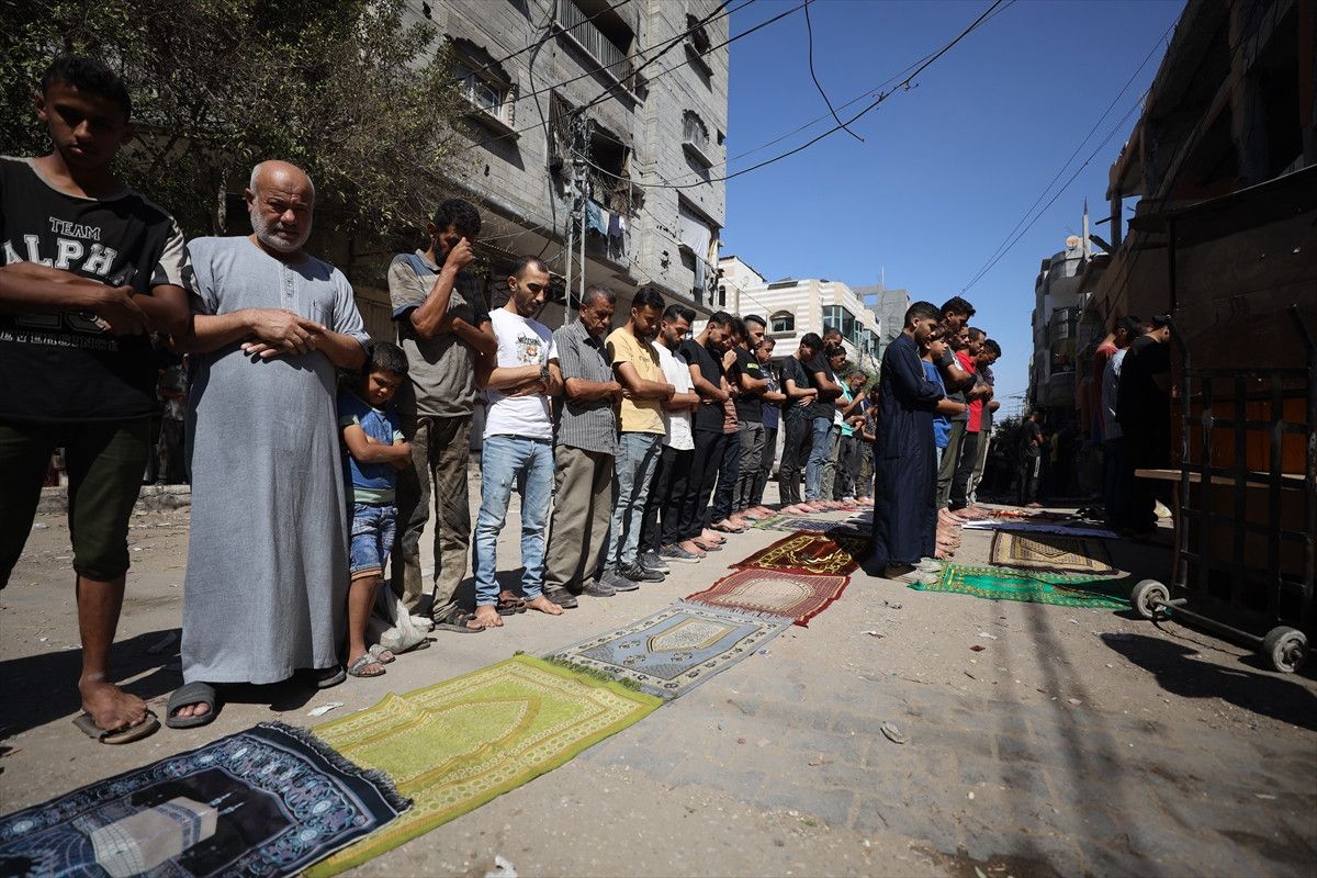 Gazze’de Ateşkes Sonrası İlk Cuma Namazı ve Bölge Gündemi