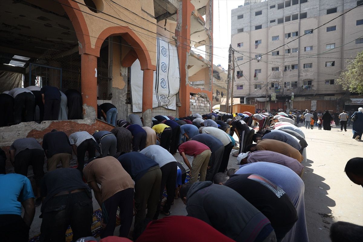 Gazze’de Ateşkes Sonrası İlk Cuma Namazı ve Bölge Gündemi