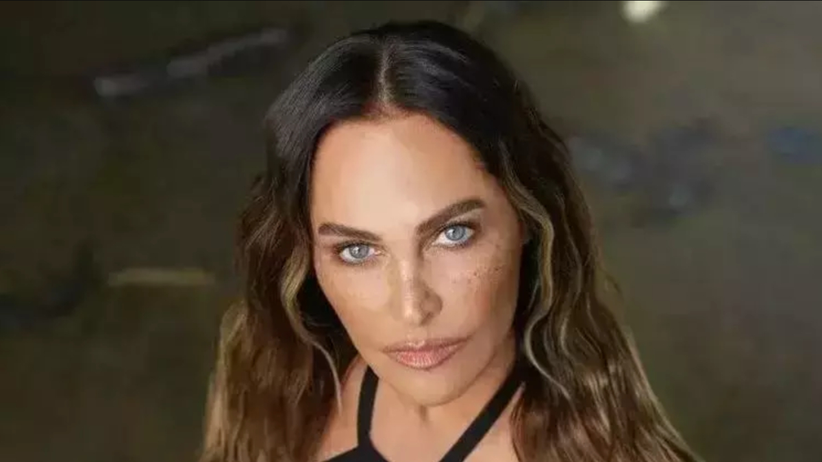 Hülya Avşar’ın yeni imajına dikkat çekti