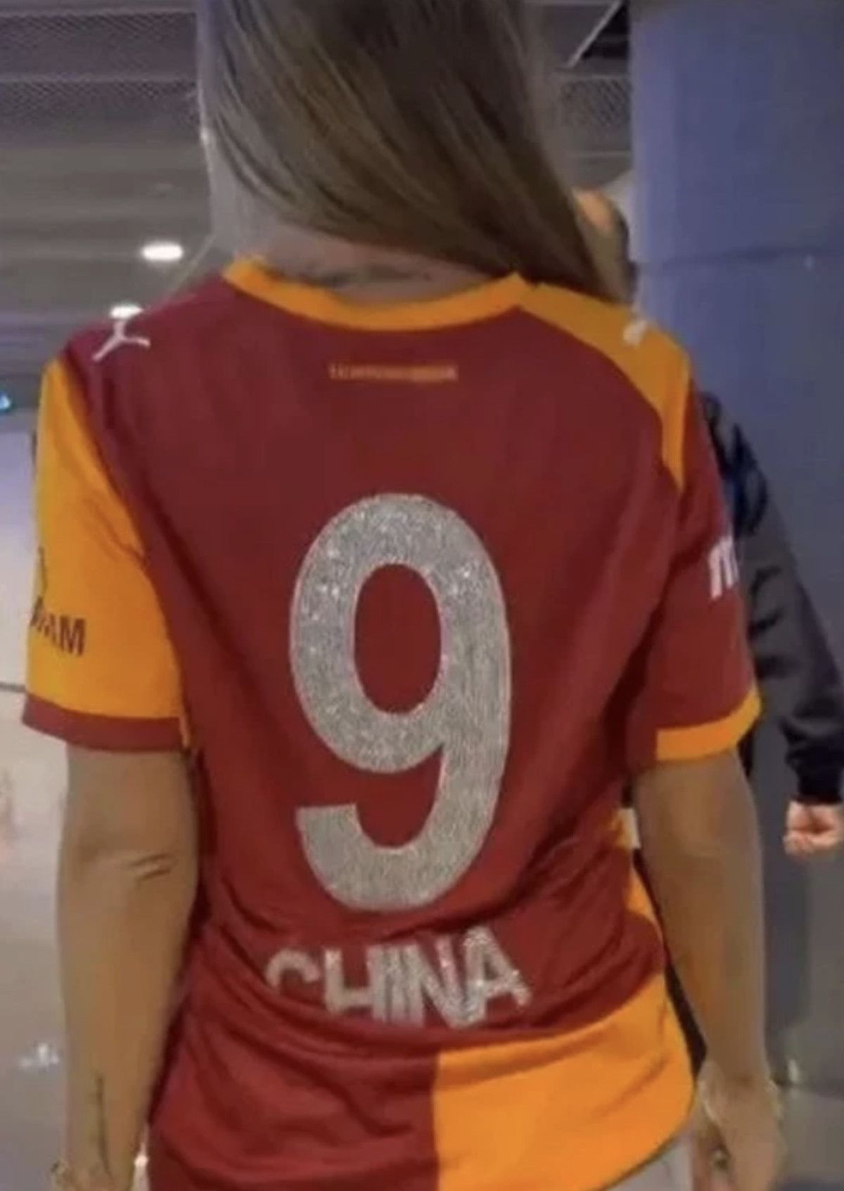 Icardi’nin Taşlarla Donattığı 9 Numaralı Forma: China Suárez İçin Özel Bir Jest