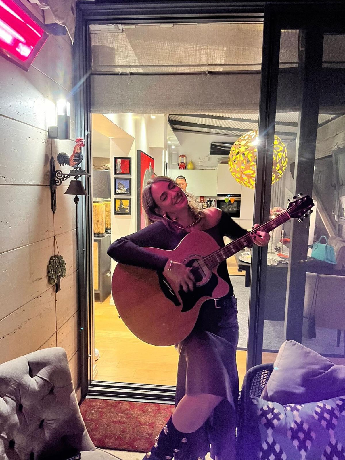 Seda Bakan’ın 40. Yaş Günü: Aile ve Arkadaşların Gövde Gösterisi