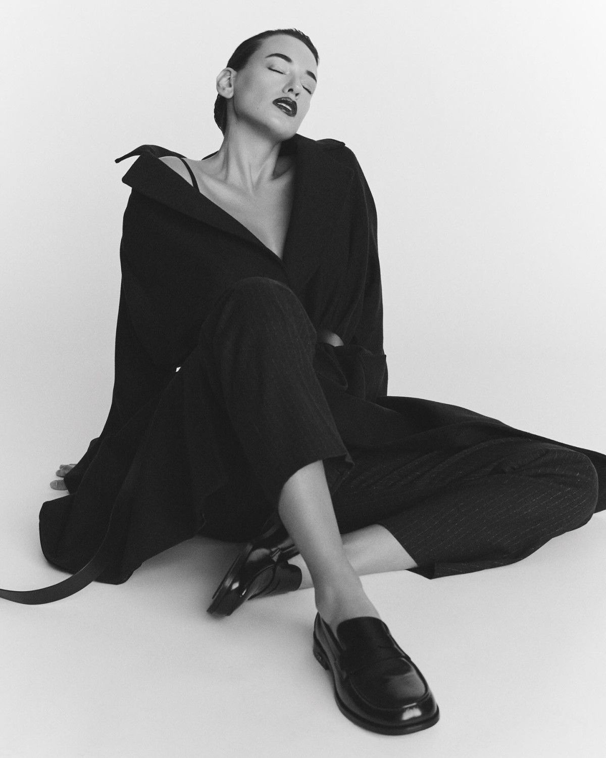 Seda Bakan: Minimal Dokunuşlarla Modern İş Kadını Şıklığı