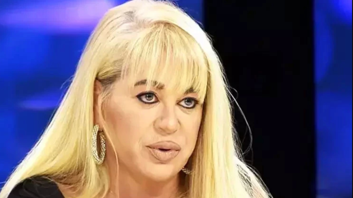 Zerrin Özer hastaneden paylaşım yaptı