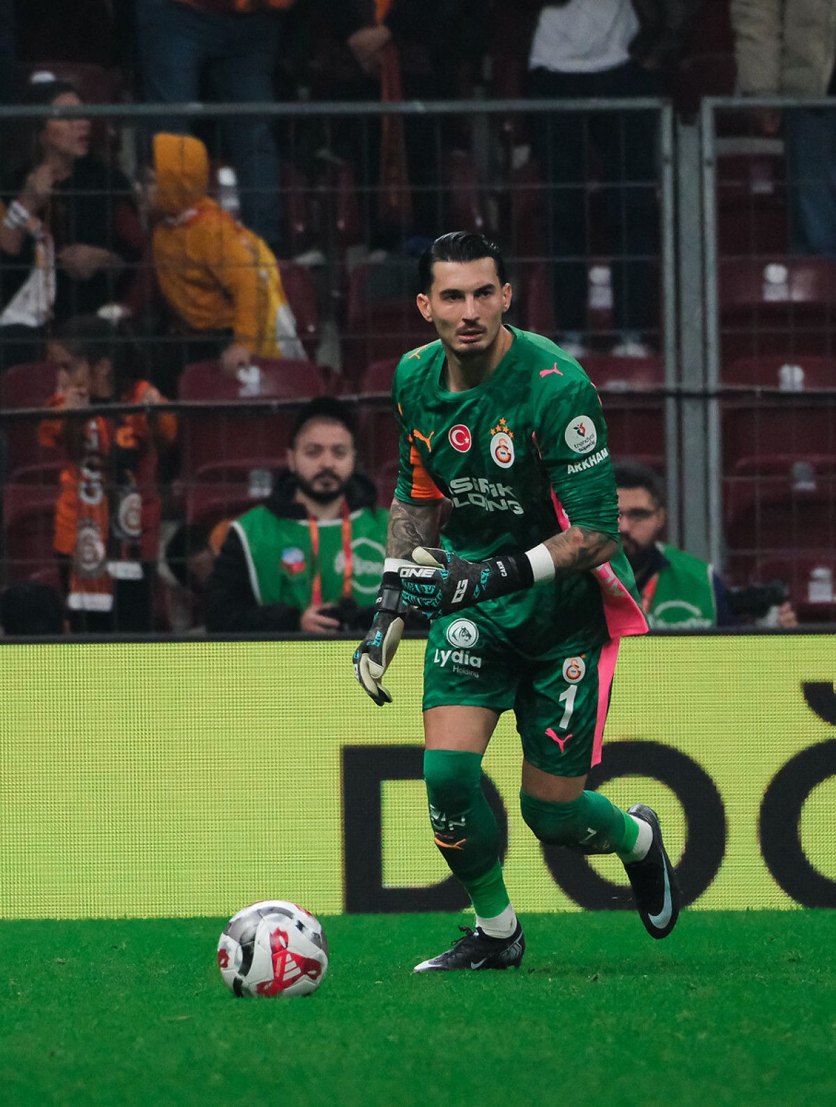 Galatasaray'da Uğurcan Çakır: Sağlık Raporları ve Futbolu Bekleyen Dönem