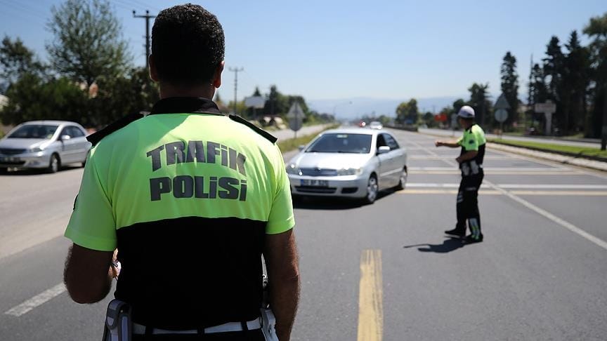 Karayolları Trafik Kanunu Kapsamında Araçlarda Zorunlu Malzemeler ve Denetimler: Güncel Düzenlemeler