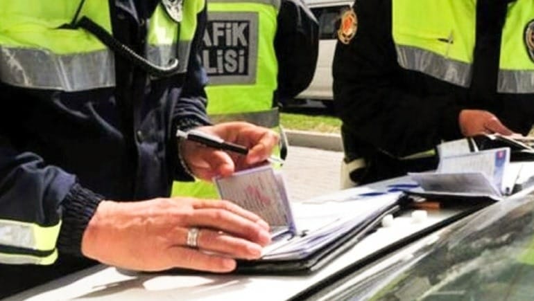 Karayolları Trafik Kanunu Kapsamında Araçlarda Zorunlu Malzemeler ve Denetimler: Güncel Düzenlemeler