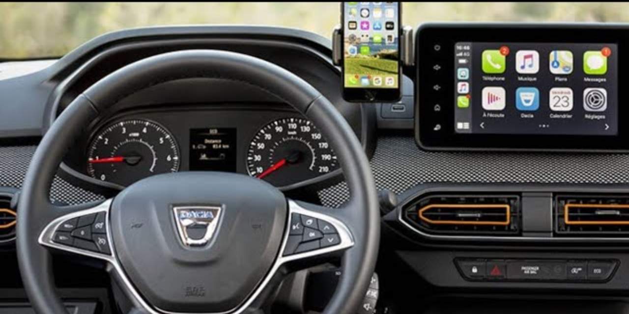 Multimedya ve Telefon Tutucuları İçeren Yeni Trafik Kanunu Tartışması ve Beklenen Yönetmelik