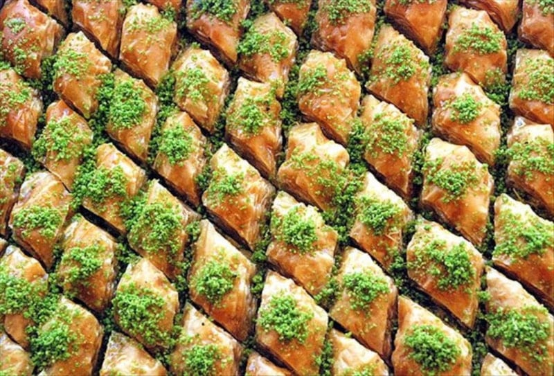Ramazan Sonrası Şölen: Türkiye’nin Hâkimiyetindeki 8 Baklava Türü ve Küresel Süzgeç