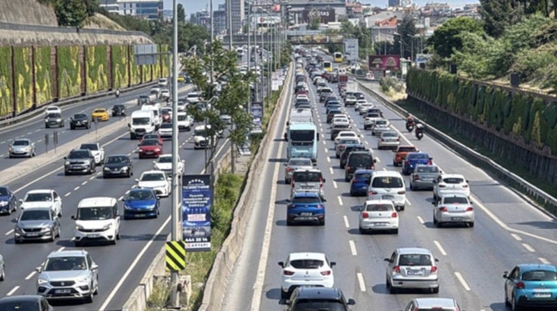 Ramazan Bayramı Yolu Kullanan Sürücüler İçin Hayati Güvenlik Uyarıları ve Dopdolu Bayram Hazırlıkları