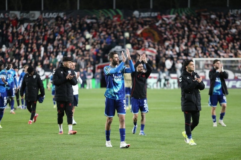 Türkiye’nin 2025-2026 UEFA Performansları: Galatasaray ve Fenerbahçe Zirvede, Beşiktaş ve Başakşehir Mücadelede Kısıtlı Avantajlarla