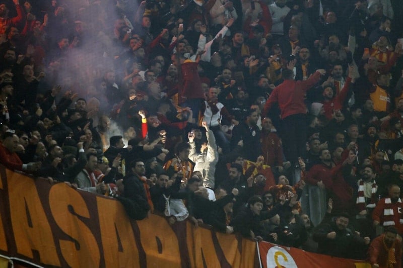 Galatasaray’a Disiplin CuruLundan Seyirci Yasağı ve Erteleme Talepleri: Şampiyonlar Ligi Rövanşı İçin Gelişmeler