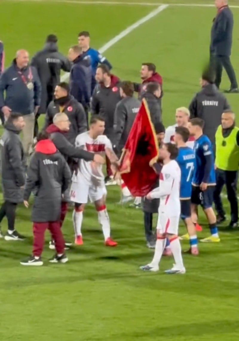 Kosova’ya Karşı 1-0’lık Zaferin Ardından Yaşanan Duygusal Anlar