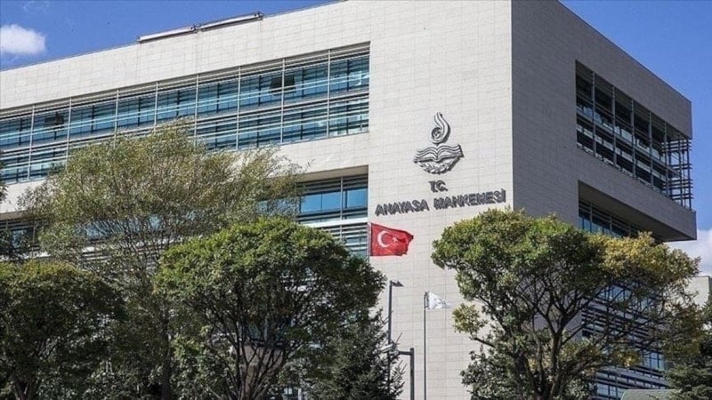 Anayasa Mahkemesi Kararıyla Belediye ve Köy Yapılarında Değişiklik: 5393 Sayılı Kanun ve 7551 Sayılı Kanun'un 14. Maddesi İncelendi