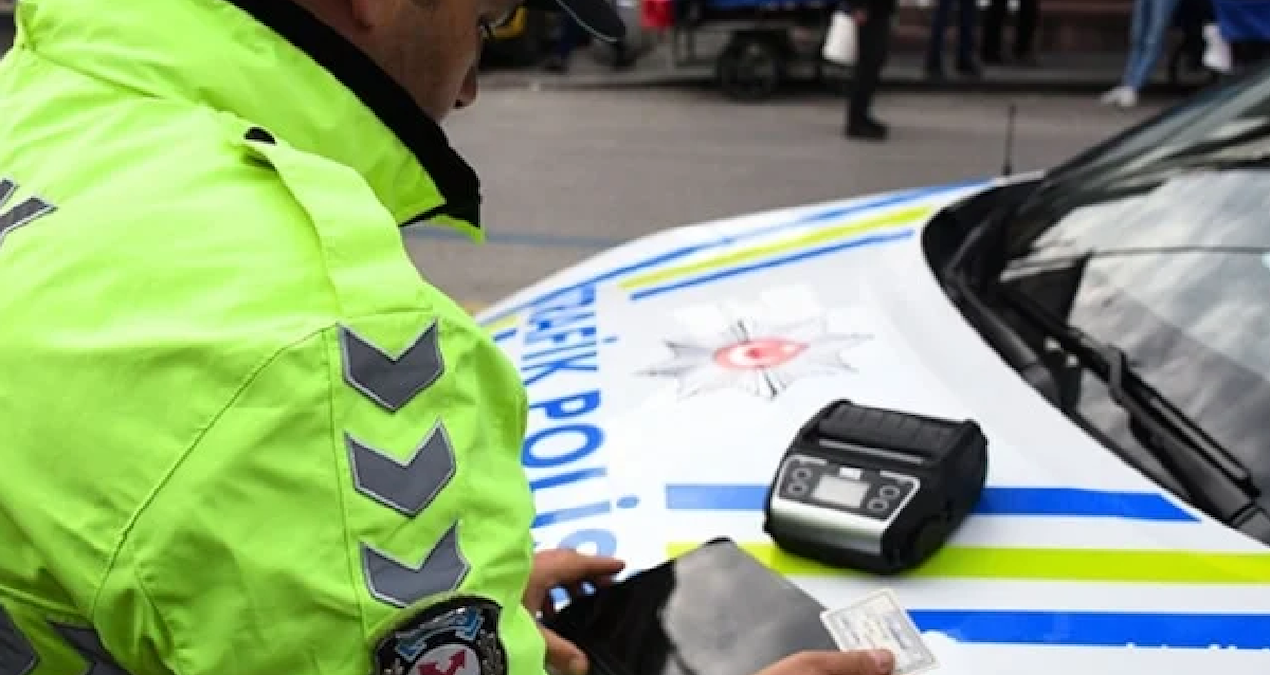 Trafikte bunu yapan pişman olacak