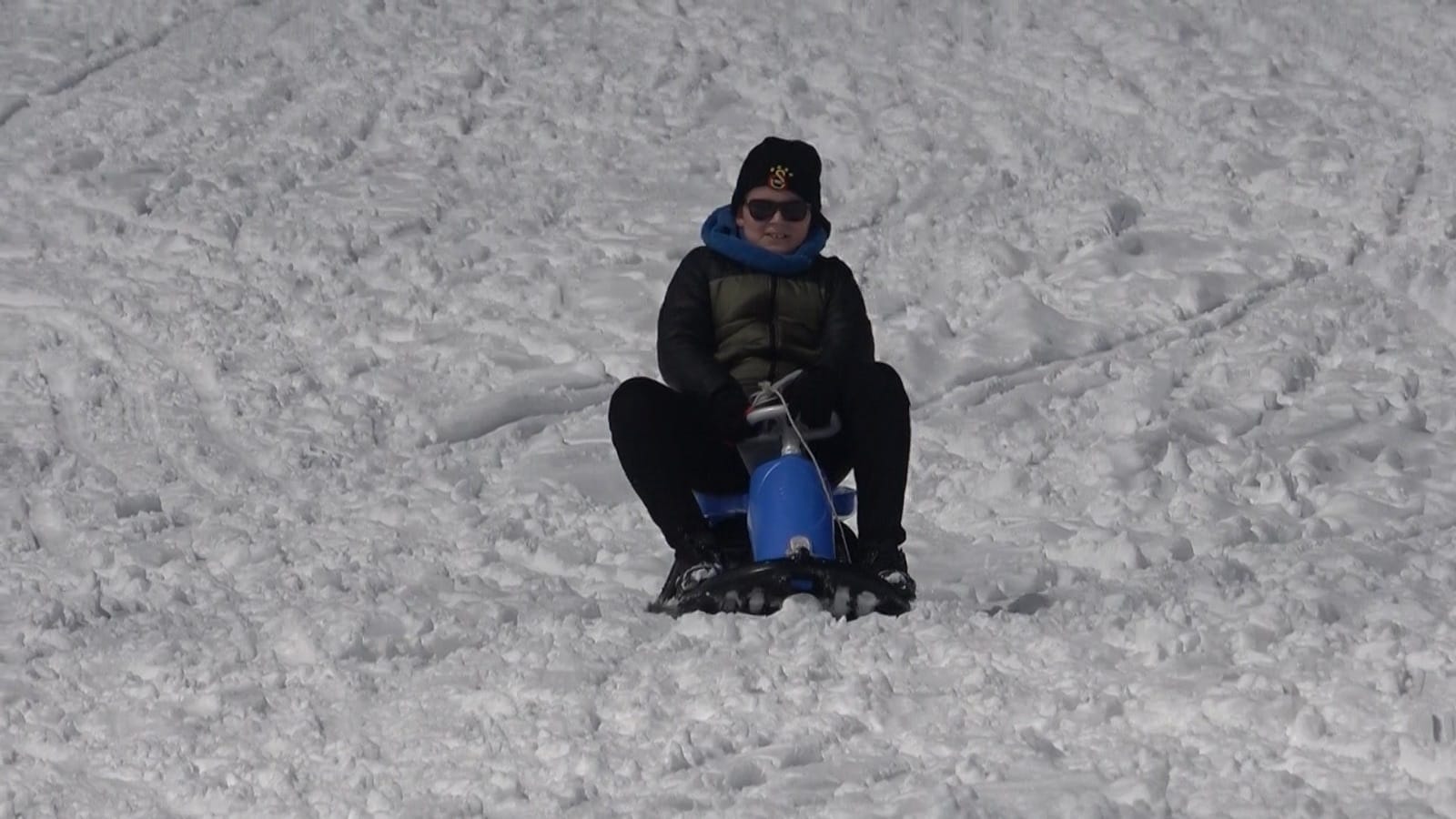 Uludağ’da Nisan Karı: Pistler Boş, Konaklamalar Zamanla Düşüyor